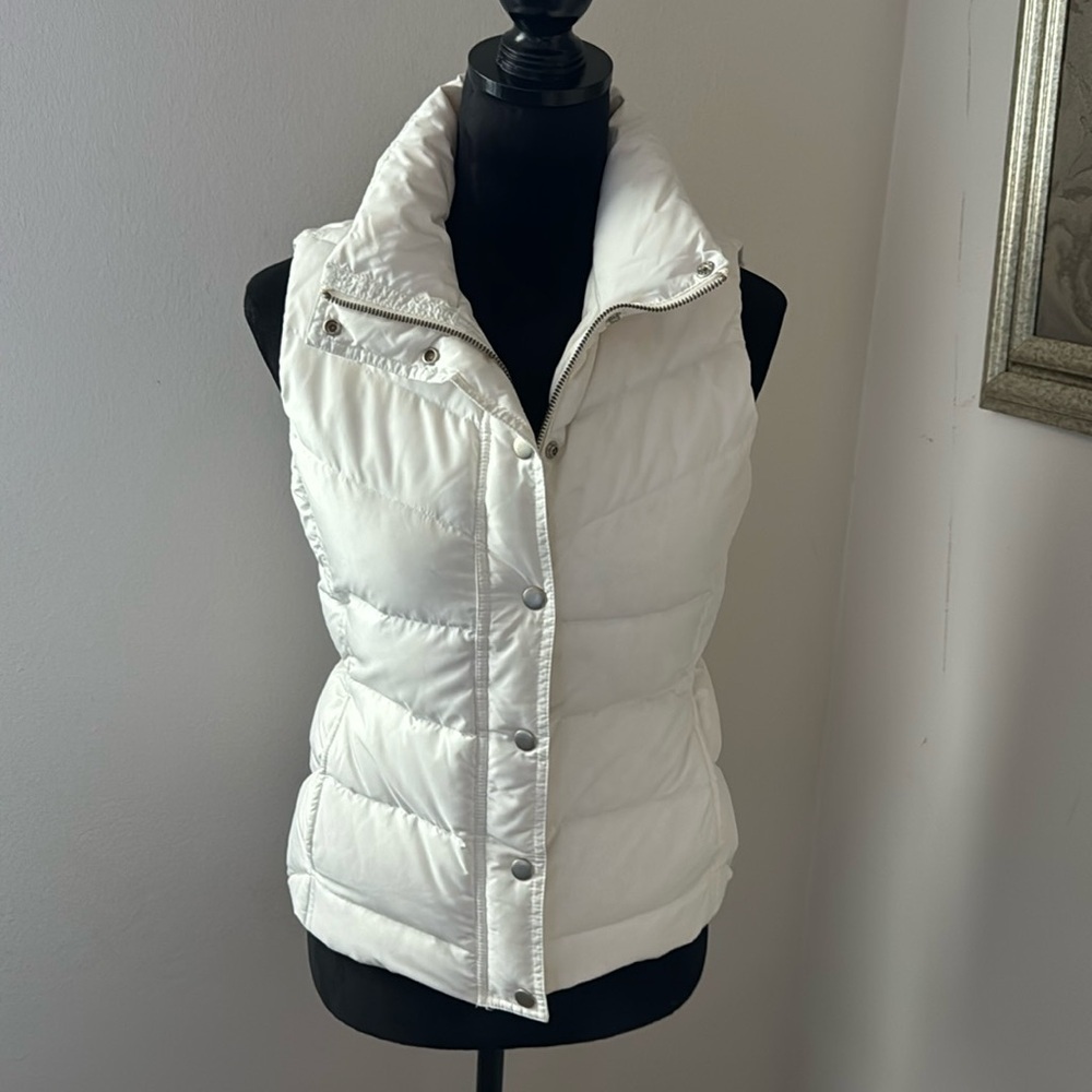 J. Crew ivory puff woman’s vest zip up snap buttons Sz XS